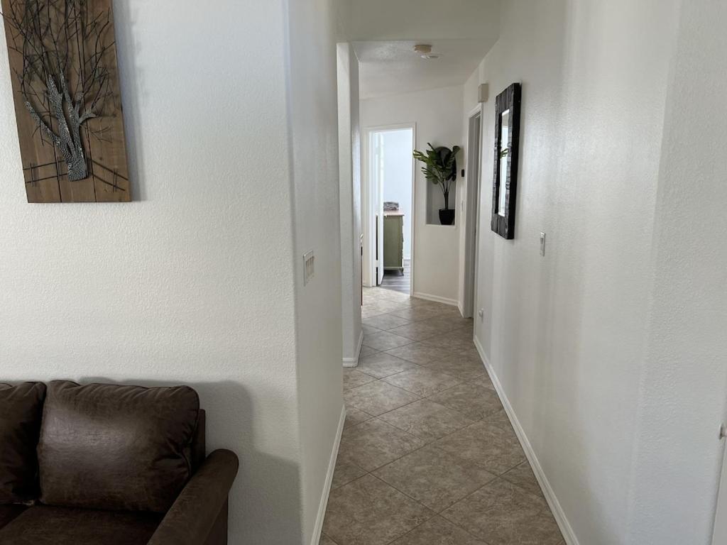 Apartamento 3 Bedroom 2 Bath Oasis In Cozy Neighborhood Las Vegas
