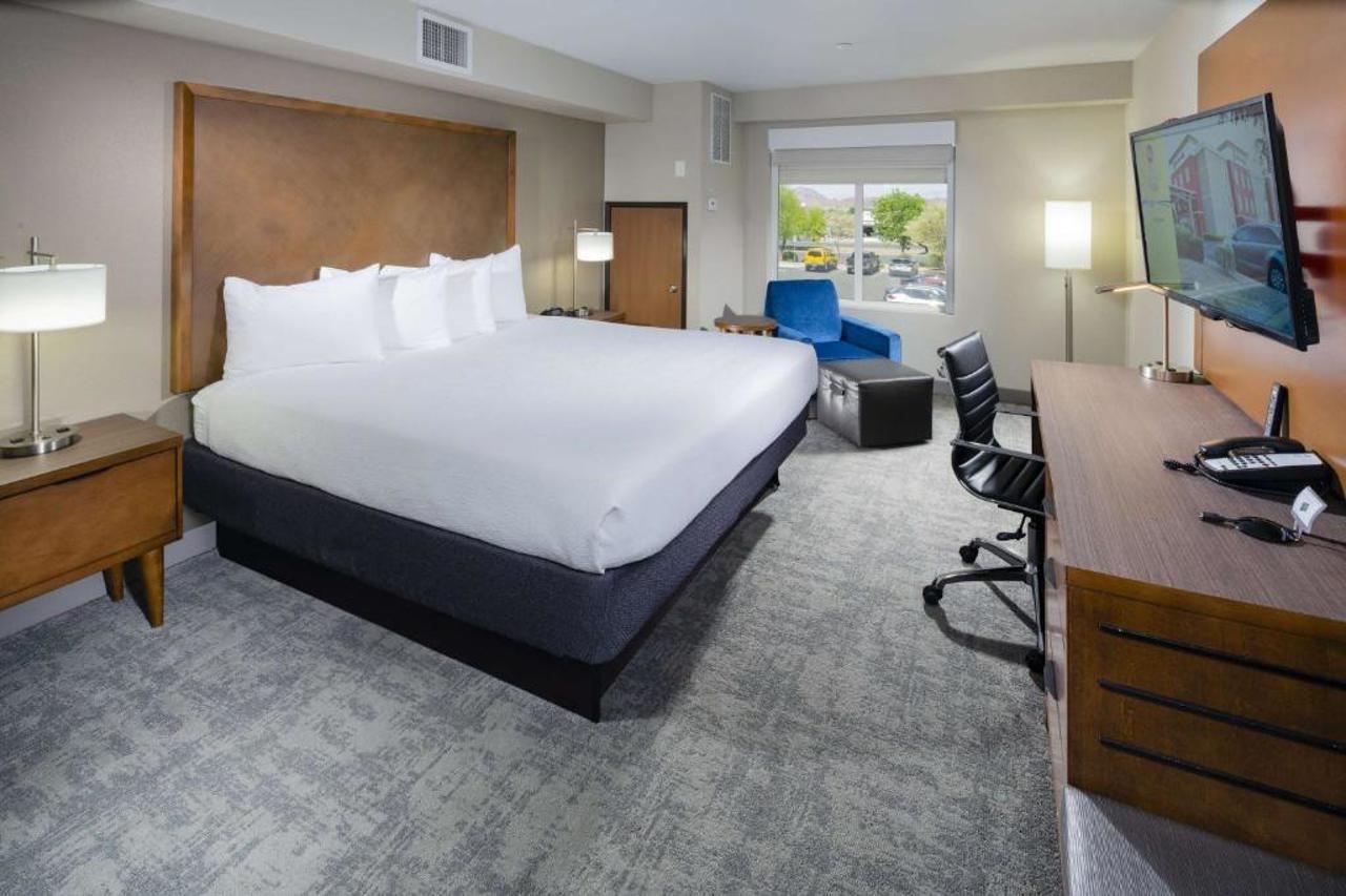 Western Henderson 3*
