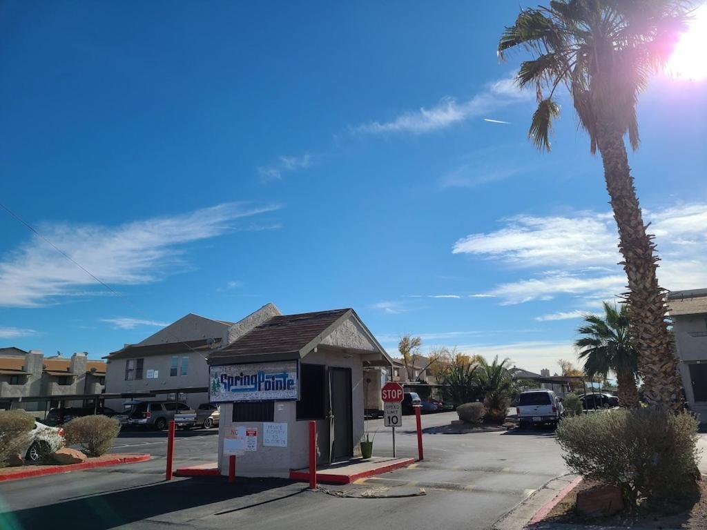 2bed 1 Bath Near Nellis Afb & The Strip * Las Vegas