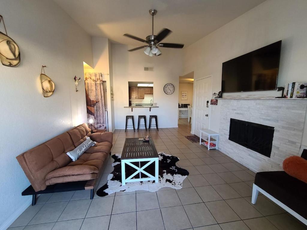 2bed 1 Bath Near Nellis Afb & The Strip