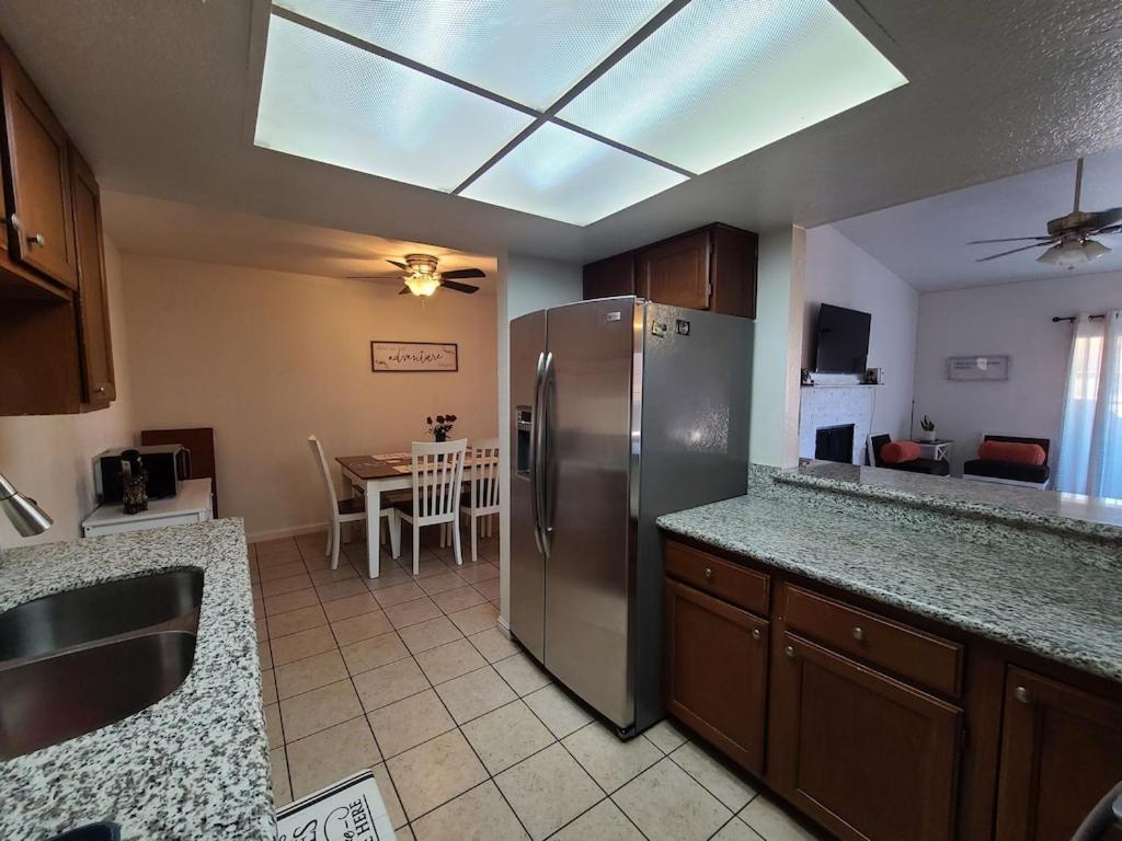 2bed 1 Bath Near Nellis Afb & The Strip * Las Vegas