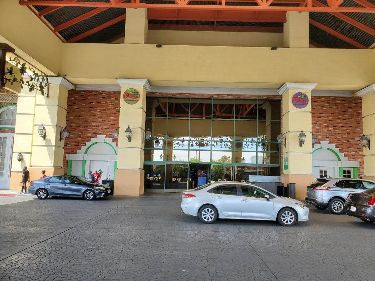 Apartahotel Comfy Unit At Orleans Casino Strip