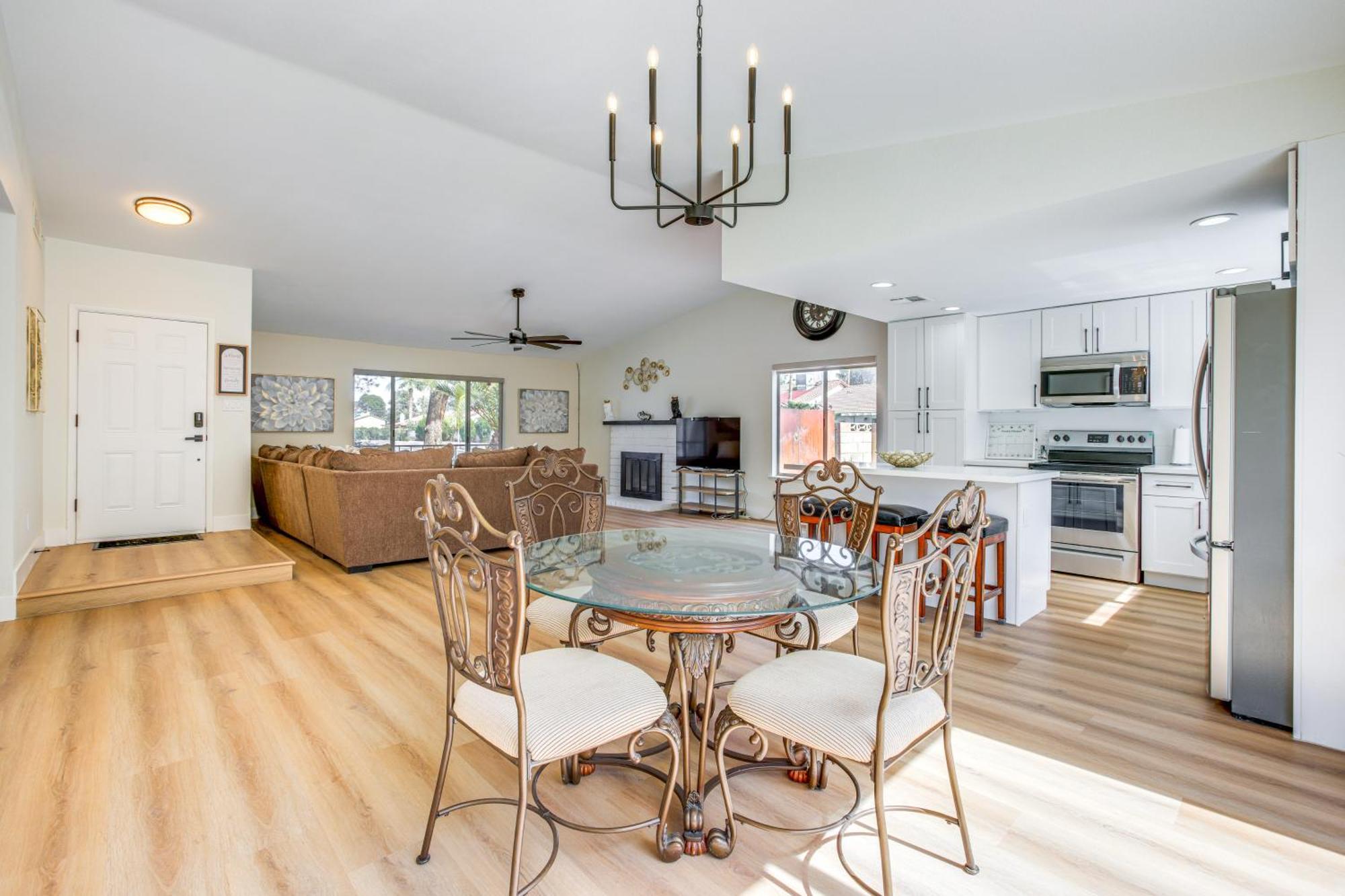 Pet-friendly Vegas With Pool 4 Mi To Strip Holiday home