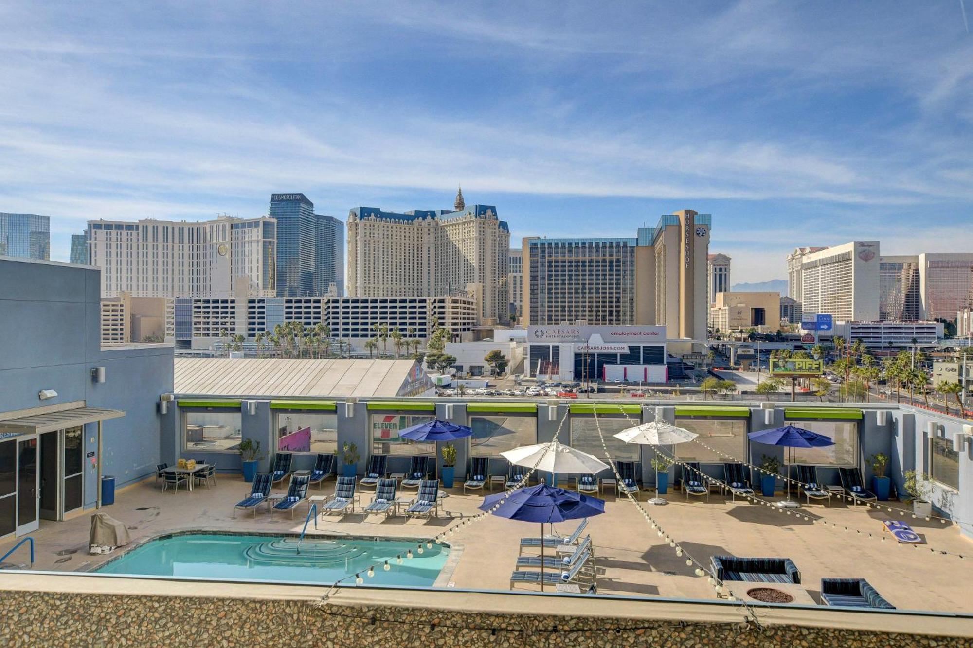 Luxury 1bd/1bth At Platinum *strip View Apartahotel Las Vegas