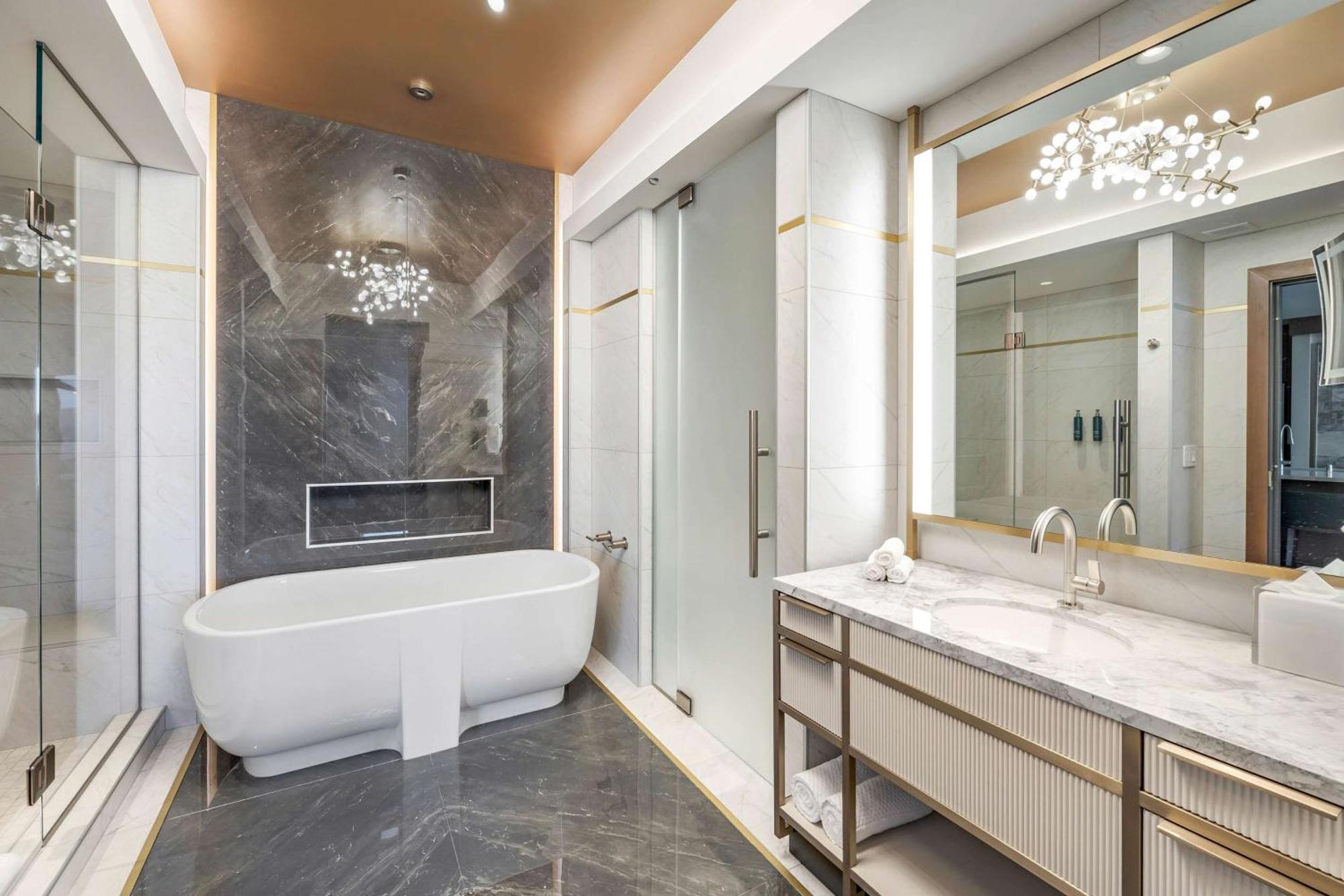Hilton Club Elara Vegas Hotel