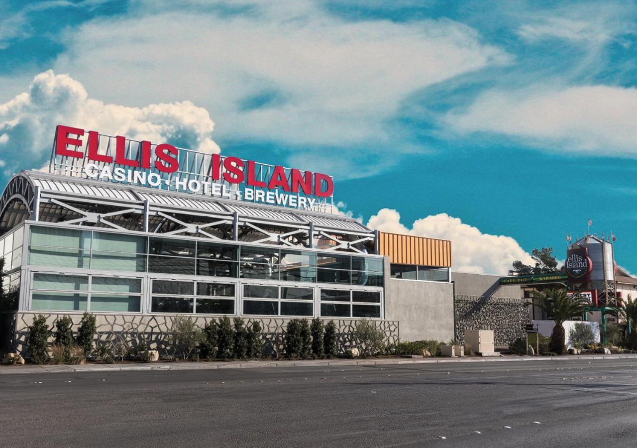 Ellis Island Casino & Brewery Hotel