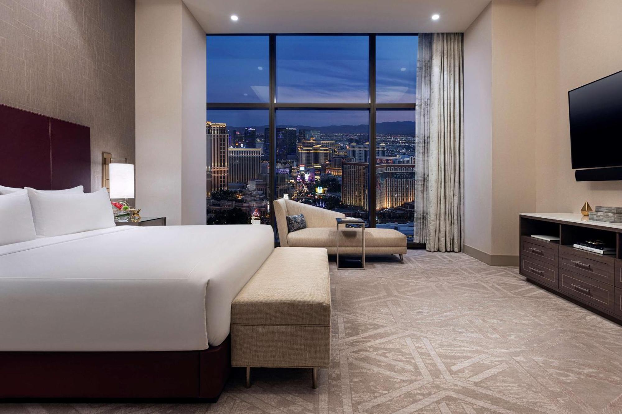 Resort Crockfords Vegas, Lxr & At World