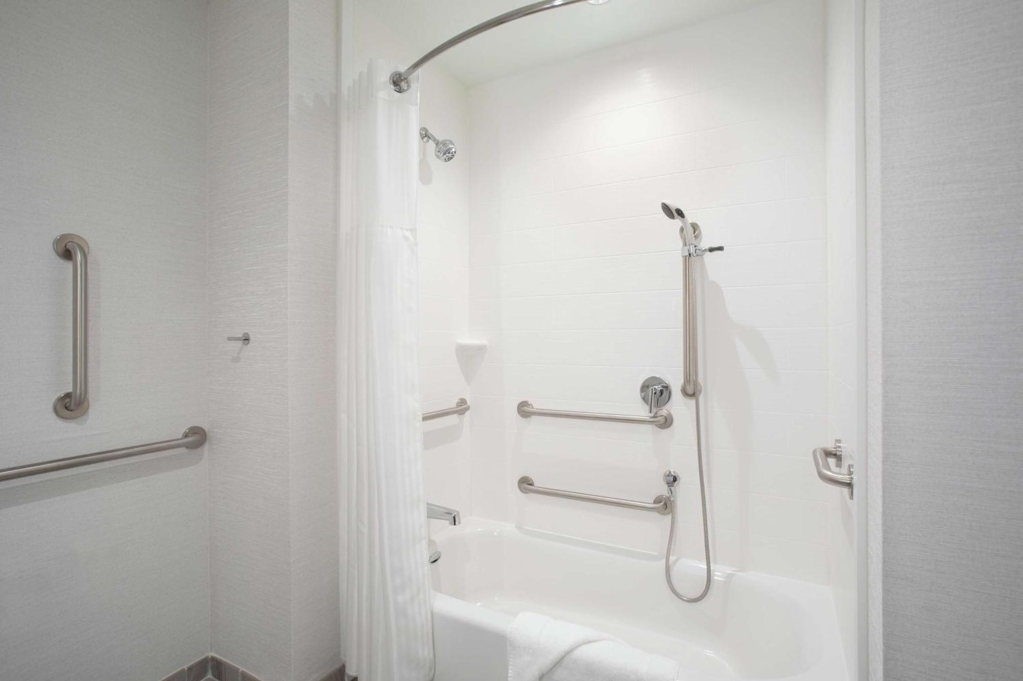 Hotel Hilton Garden Vegas Center 3*