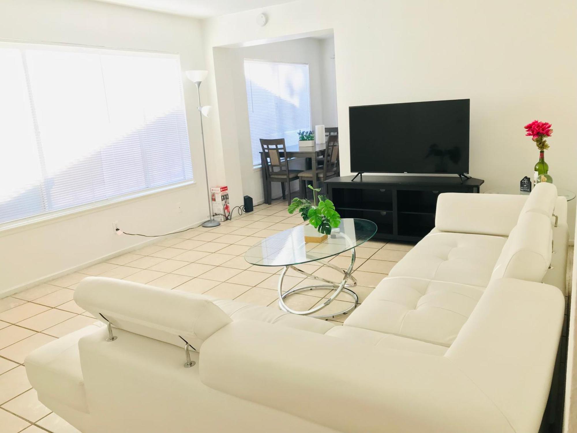 Habitación en casa particular Super 1 Bedroom, Share Bathroom, Kitchen -2