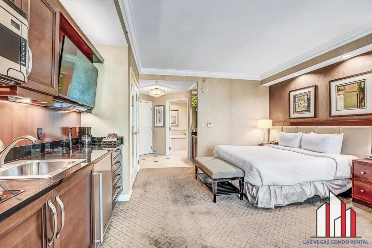 Mgm Signature-21-609 Strip View Jacuzzi *