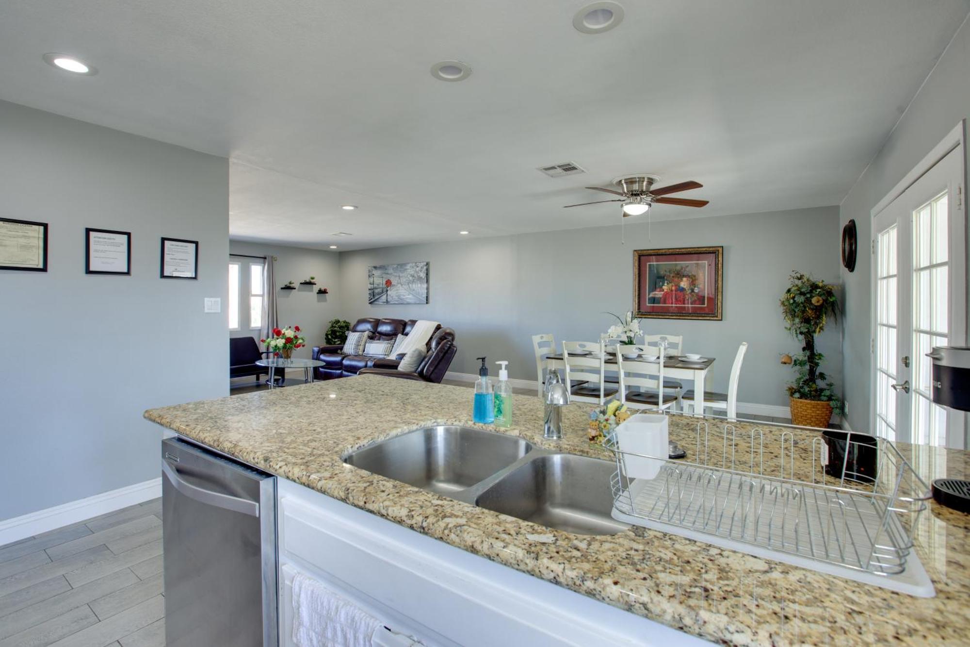 Vegas Retreat With Yard Less Than 5 Mi To Strip! * Las Vegas