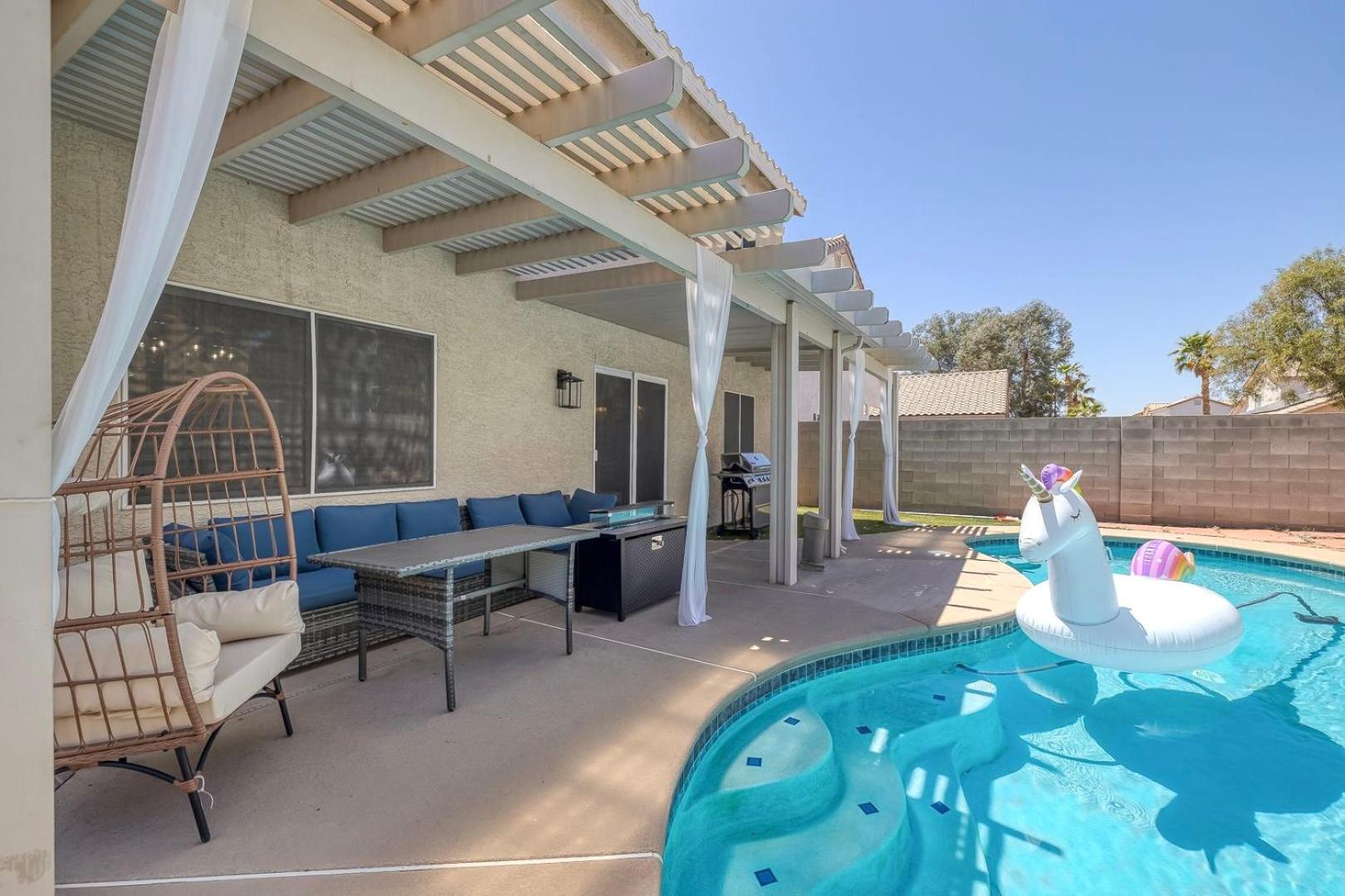 Сasa de vacaciones Modern In Vegas Near Strip With Pool And Jacuzzi Las Vegas
