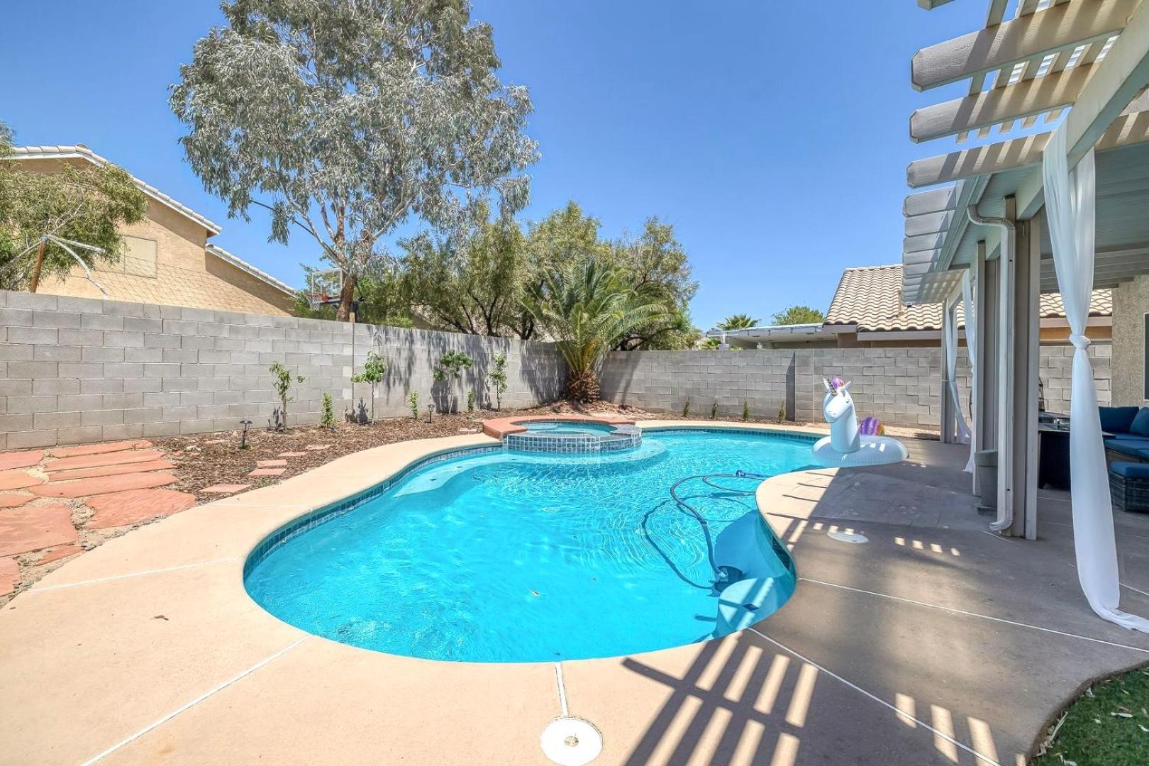Modern In Vegas Near Strip With Pool And Jacuzzi Сasa de vacaciones *