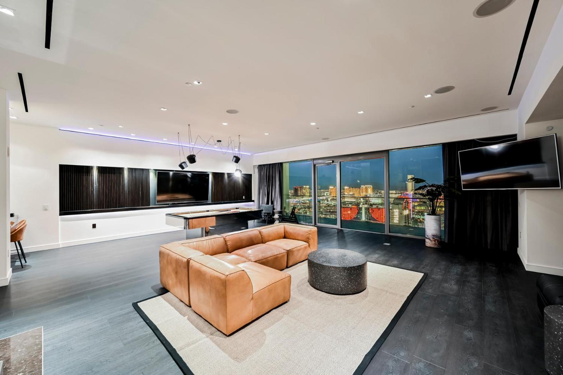 Stripviewsuites Penthouse