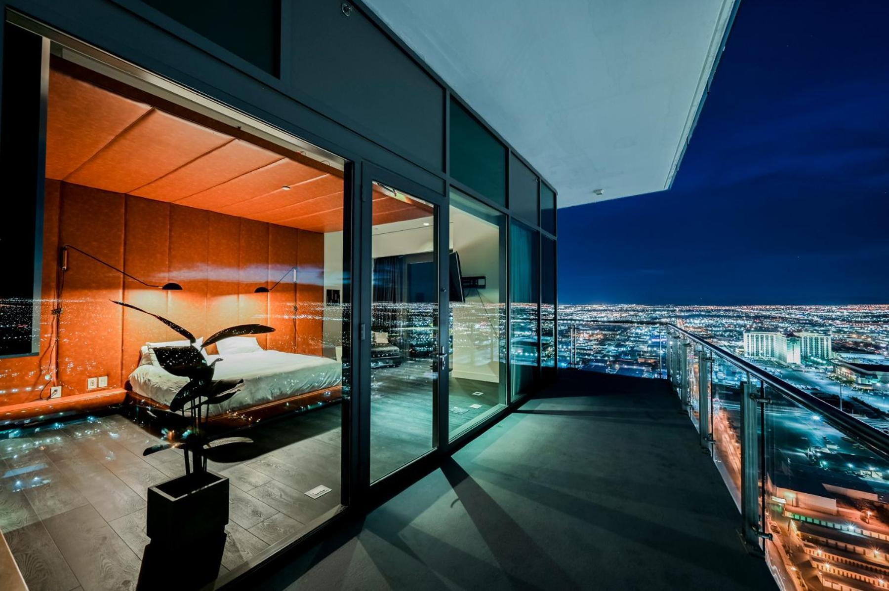 Apartahotel Stripviewsuites Penthouse