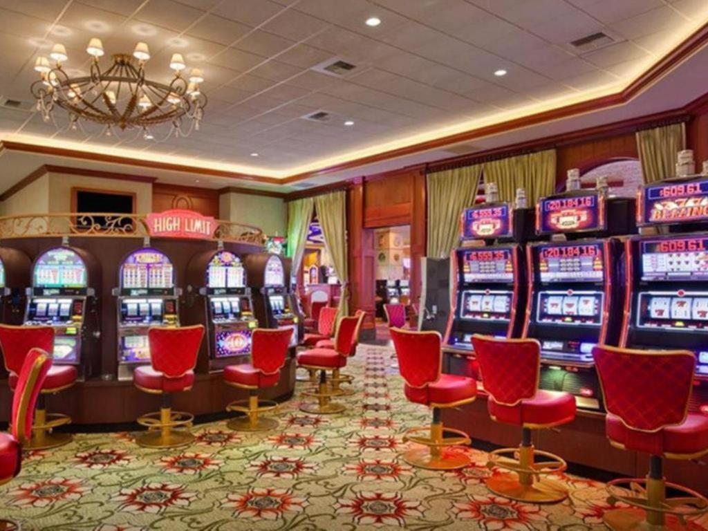 Orleans Y Casino Resort