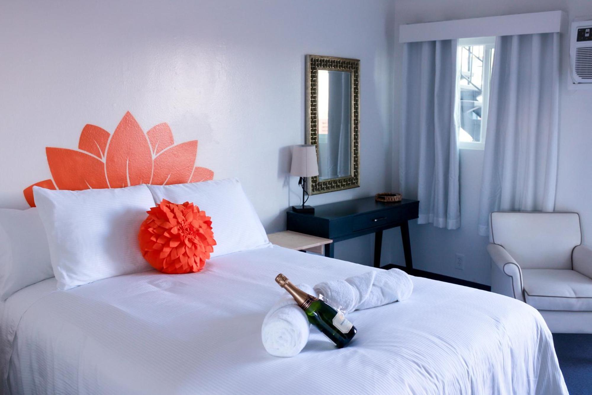 Nirvana Hotel Las Vegas