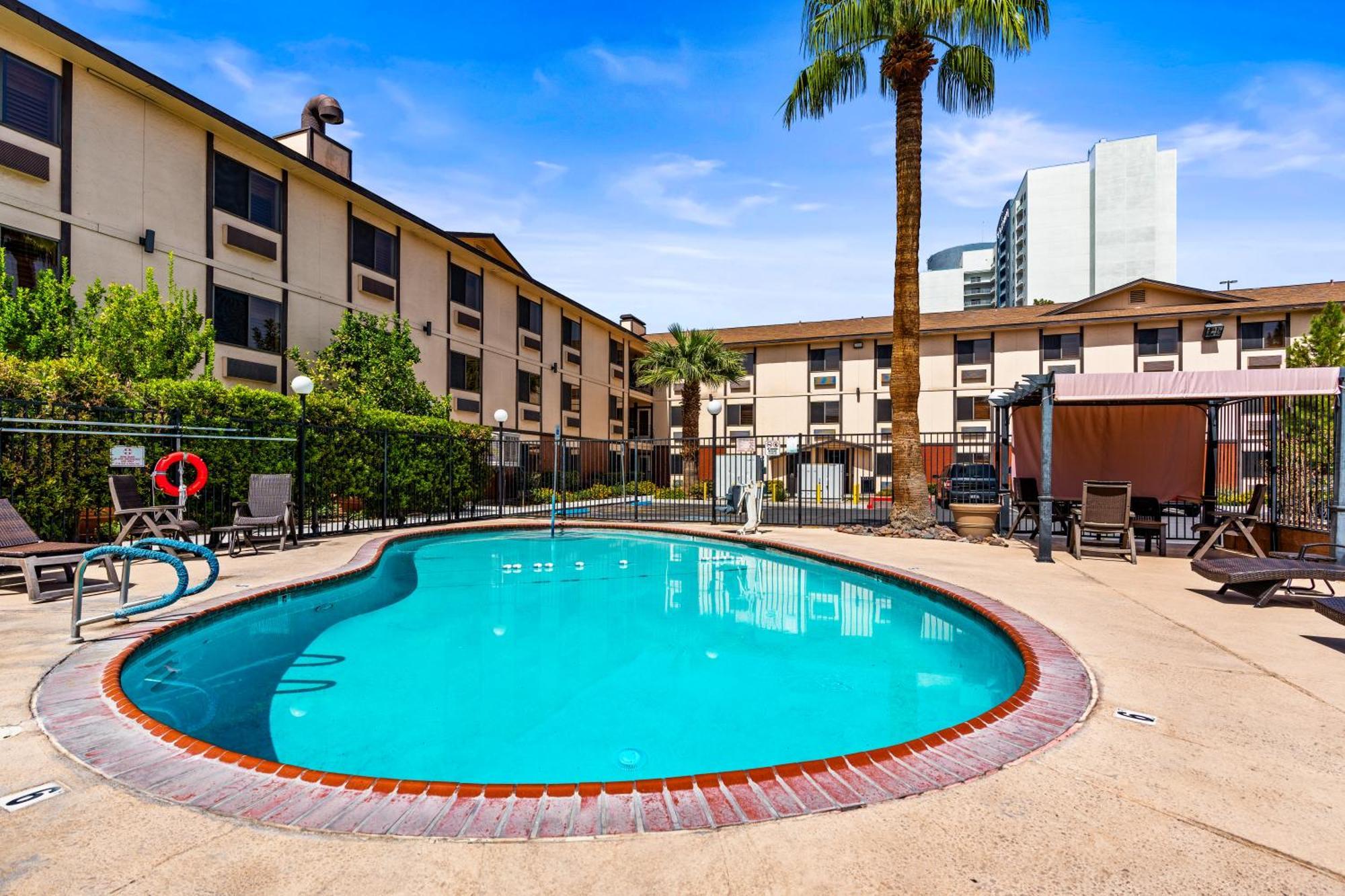 Ellis Island Casino & Brewery Hotel 3*
