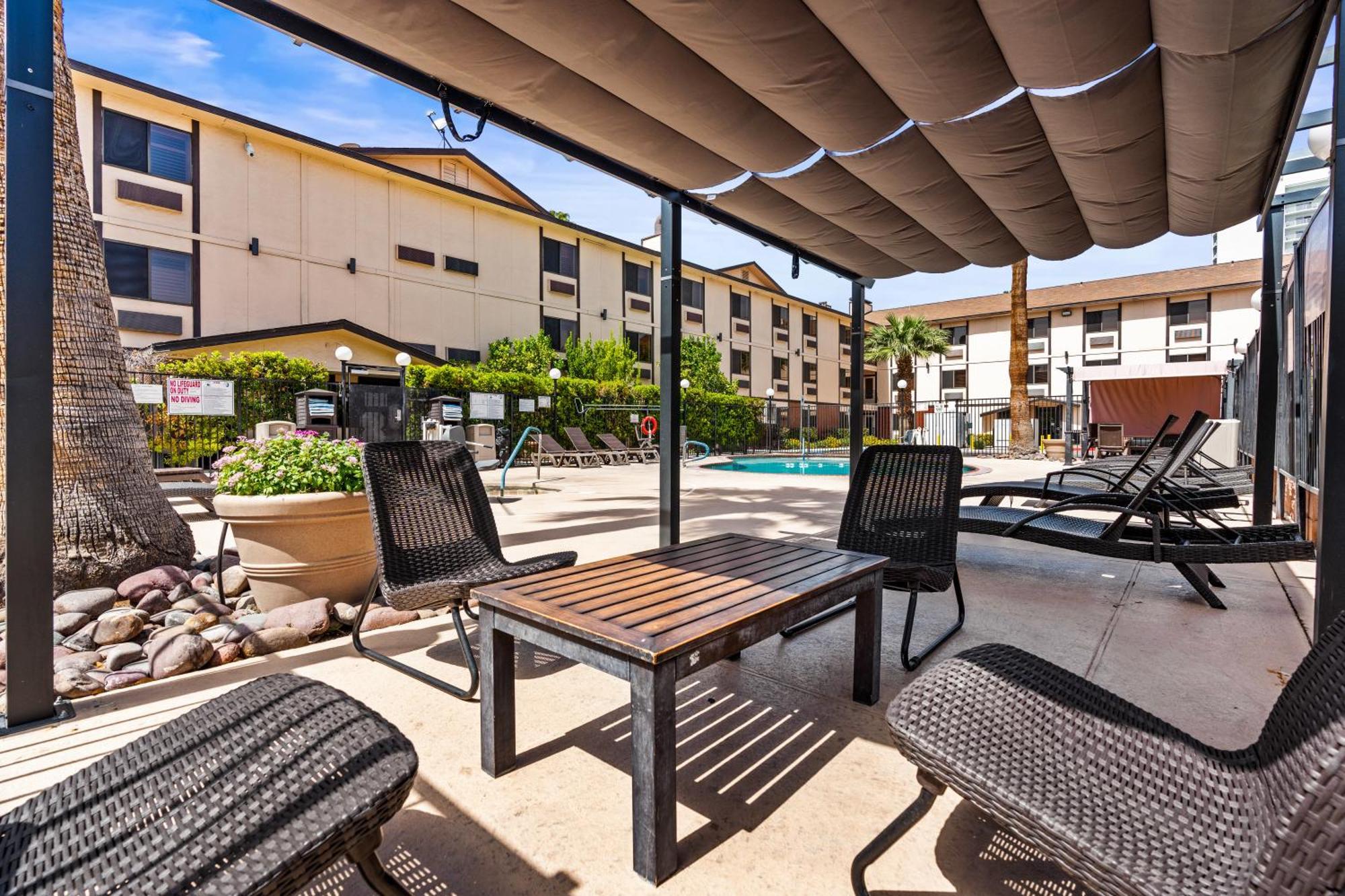 Ellis Island Casino & Brewery Hotel