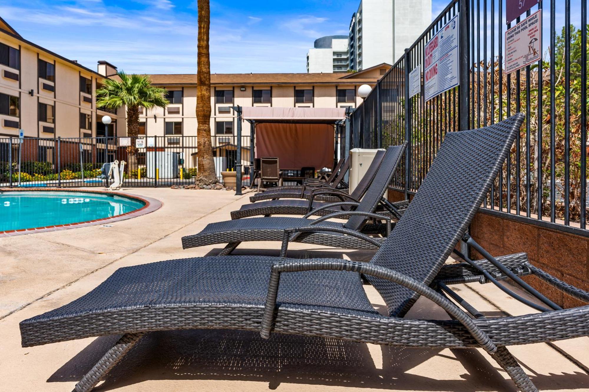 Hotel Ellis Island Casino & Brewery 3*