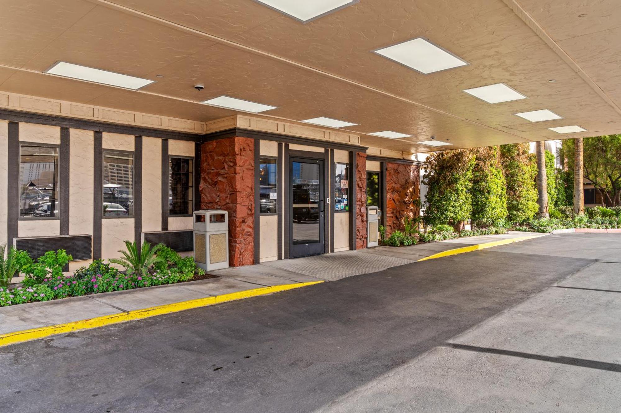 Ellis Island Casino & Brewery Hotel