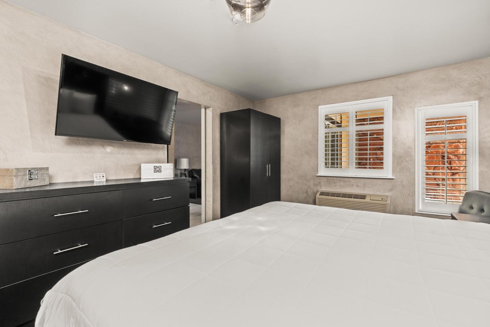Ellis Island Casino & Brewery 3*