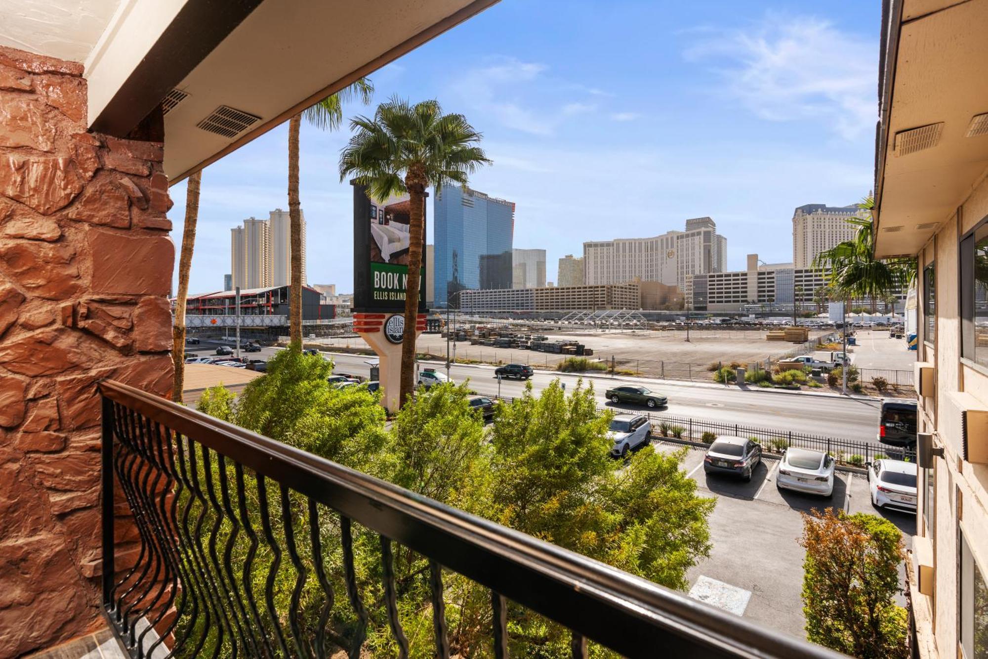 Hotel Ellis Island Casino & Brewery