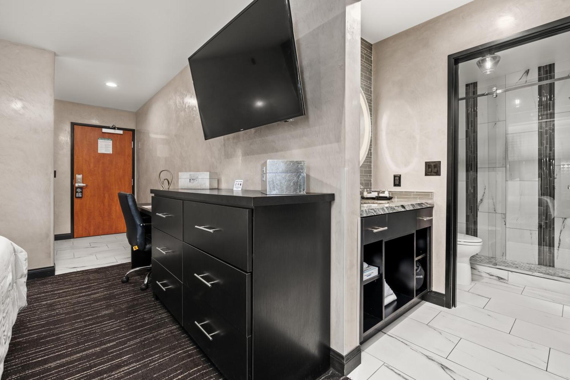 Ellis Island Casino & Brewery Hotel 3*