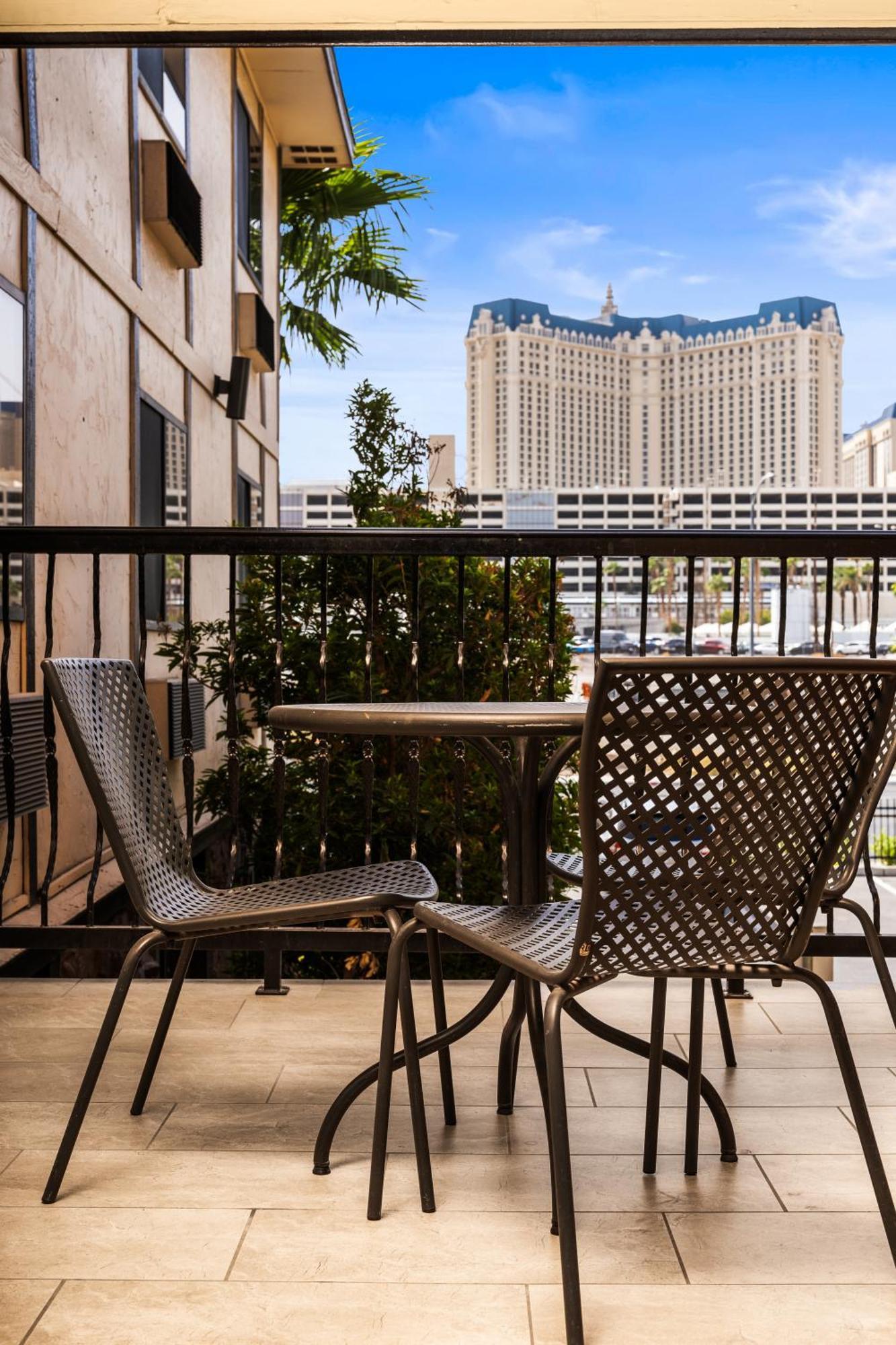 Hotel Ellis Island Casino & Brewery 3*