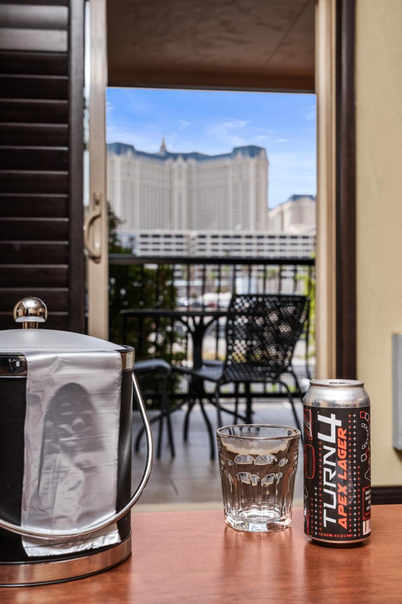 Ellis Island Casino & Brewery Hotel 3*