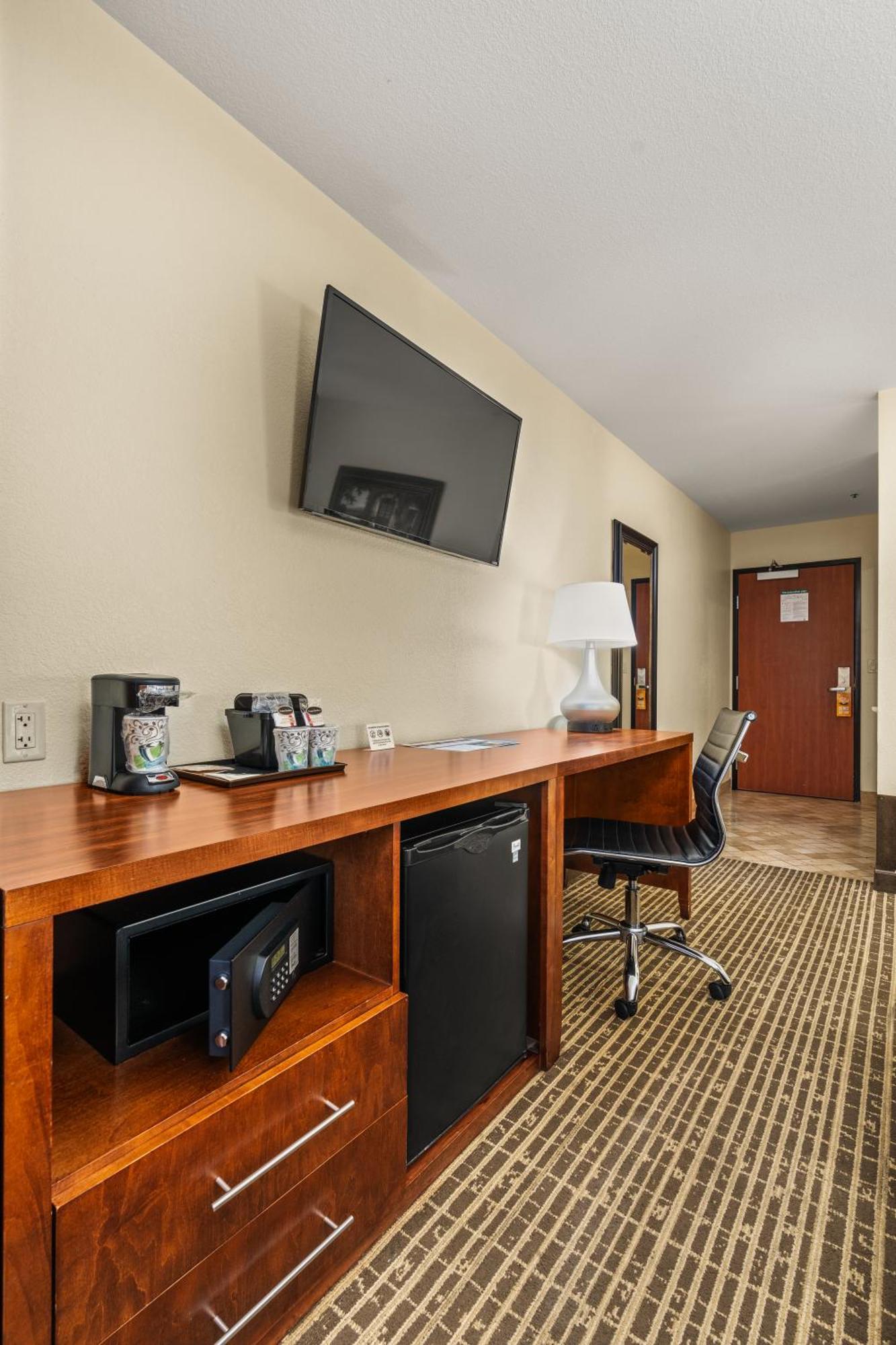 Ellis Island Casino & Brewery 3*