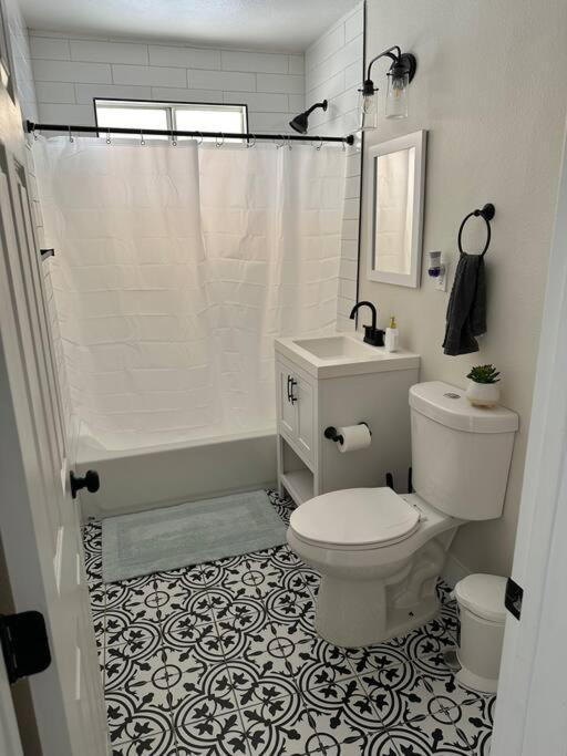 Chic 1 Bedroom Quiet And Private Side No Shared Area Apartamento Las Vegas