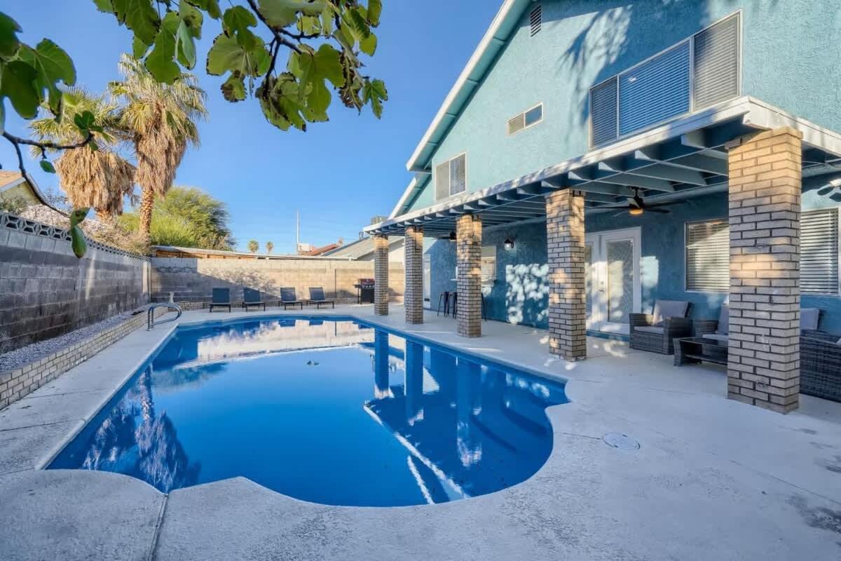 Tropical House With Heated Pool 10 Min To Strip Сasa de vacaciones