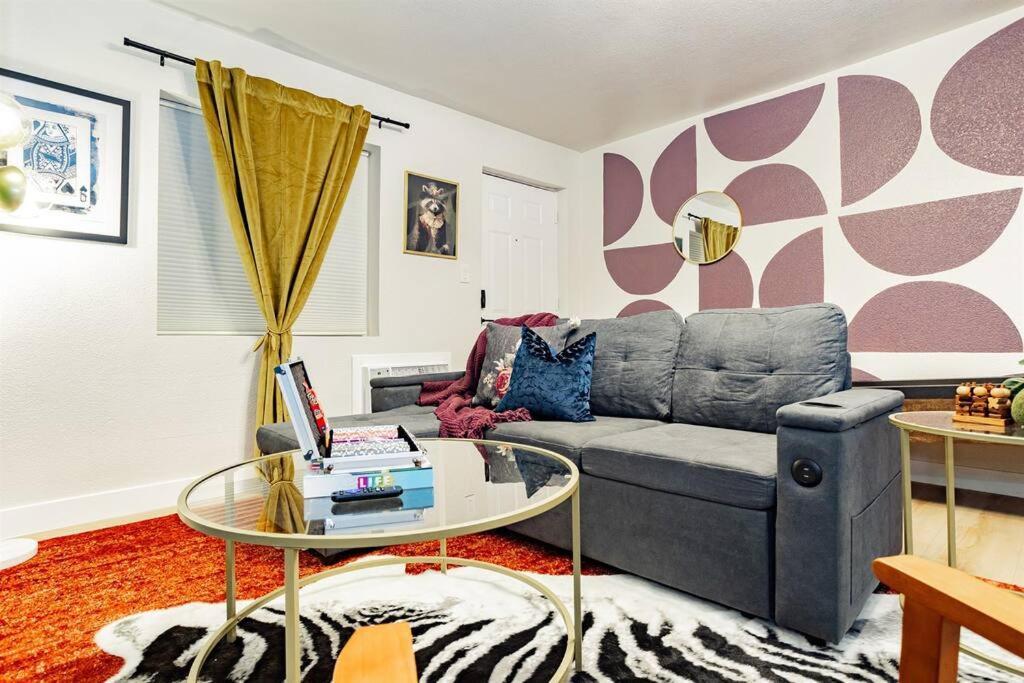 Star Unit 3- New Premier & Private Vegas Arts District Holiday home