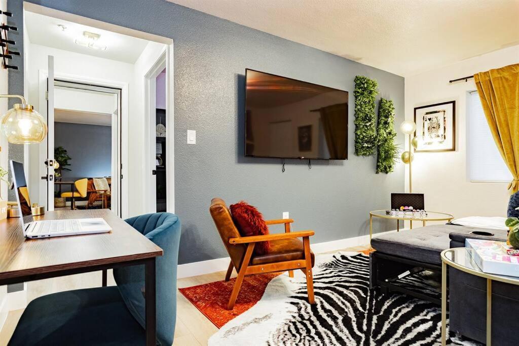 Star Unit 3- New Premier & Private Vegas Arts District Holiday home Las Vegas