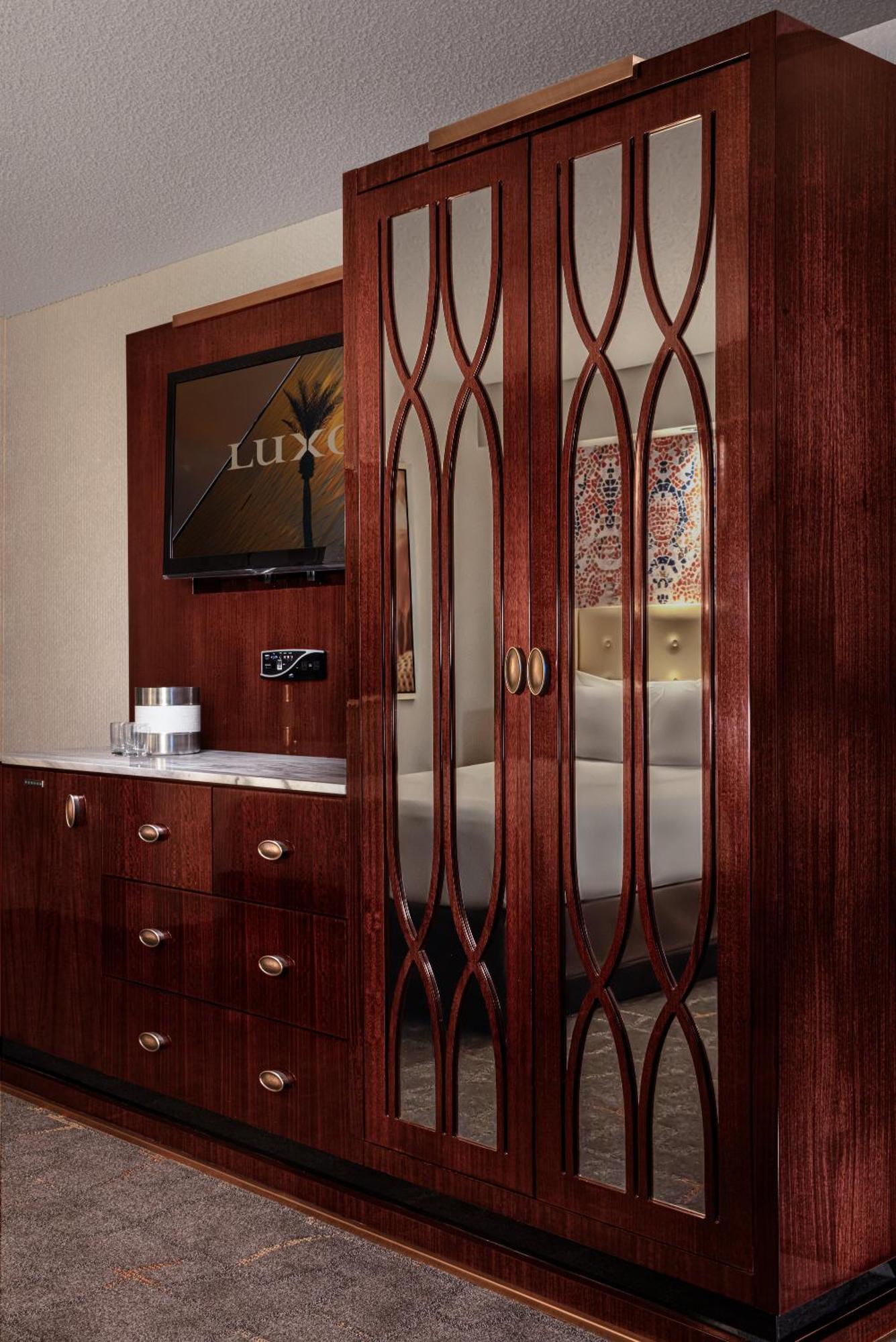 Resort Luxor 3*