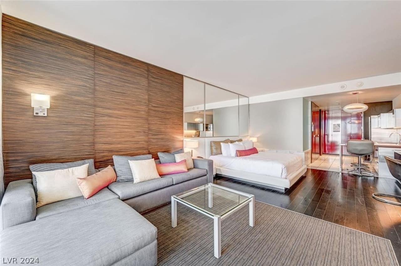 Palms Studio 23319 View & Balcony Apartment *