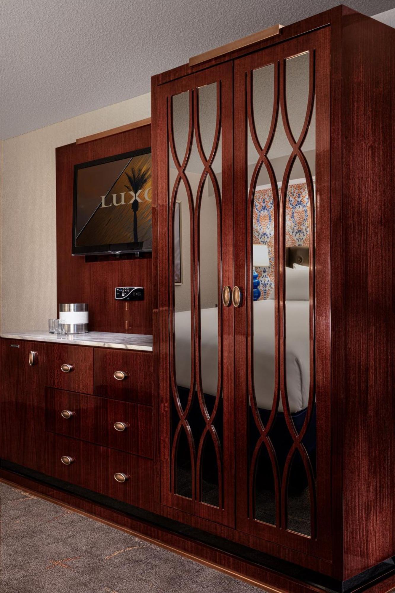 Resort Luxor 3*