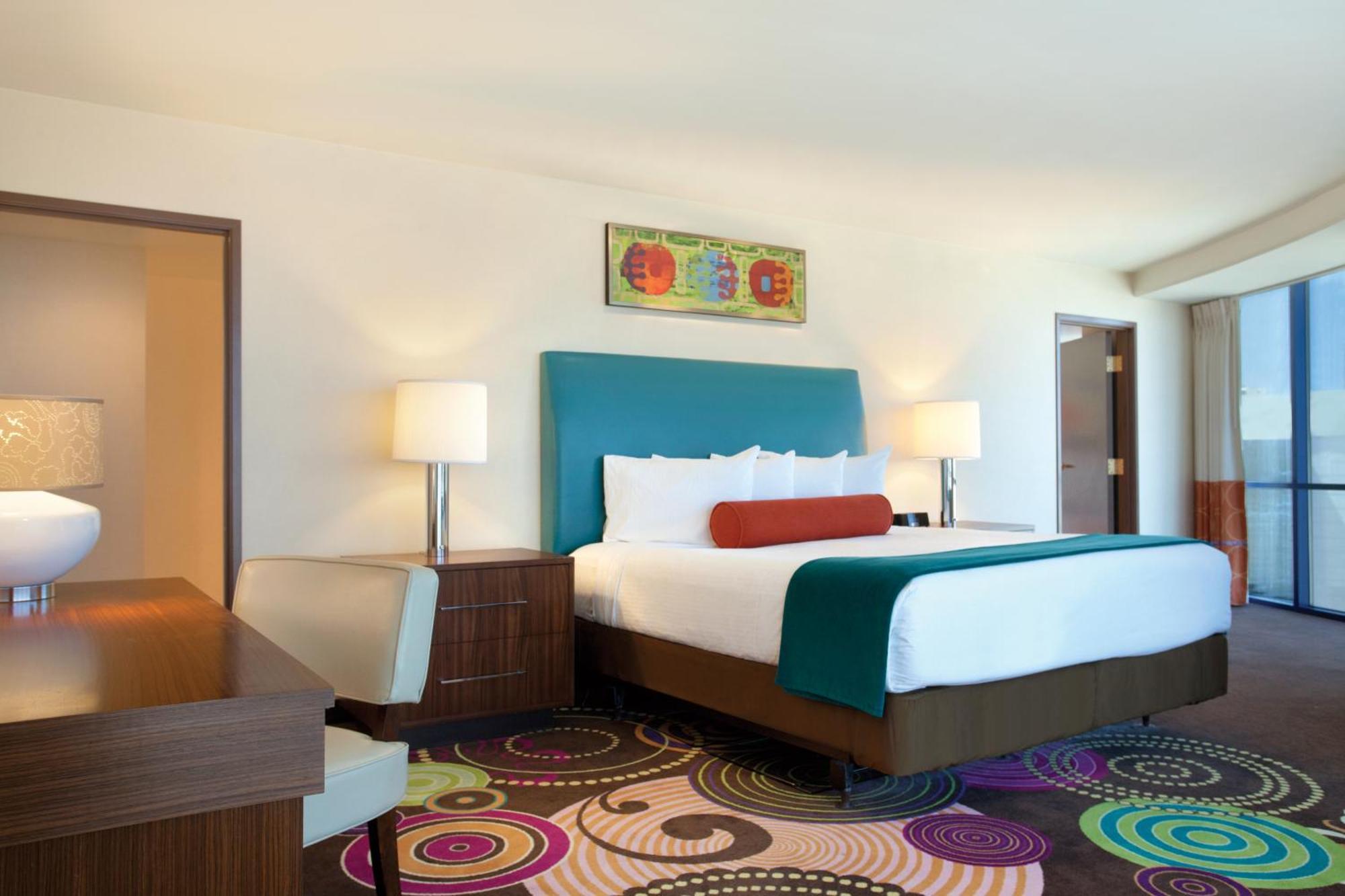 Resort Rio All-suite Hotel&casino 4*