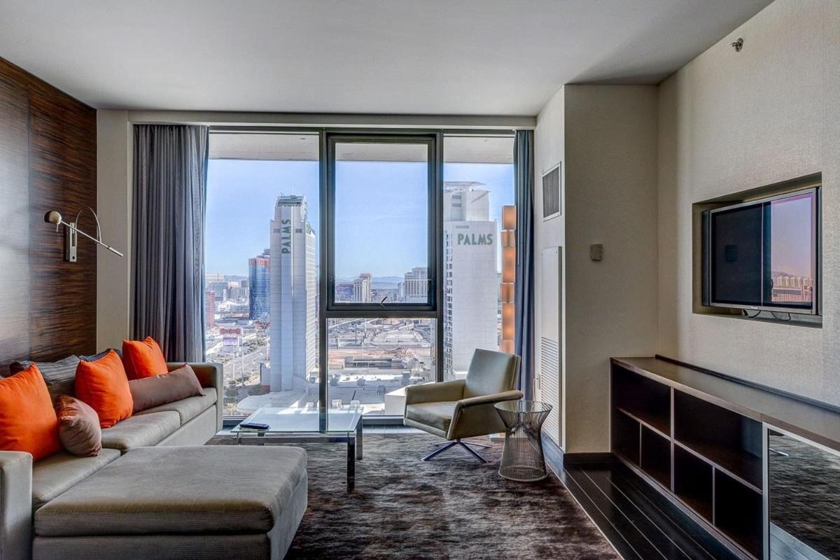 Luxury Strip View Studio- Palms Place Las Vegas