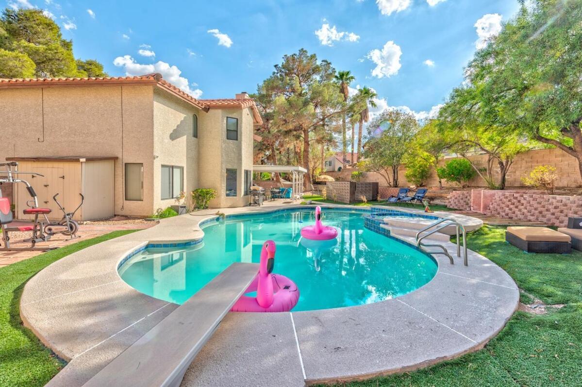 Treasure Bay-3br Pool & Hot Tub Oasis Near T Strip Las Vegas