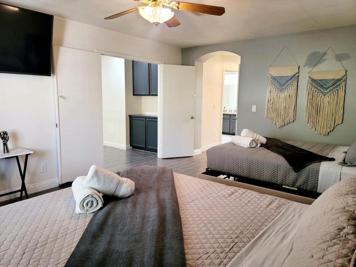 Treasure Bay-3br Pool & Hot Tub Oasis Near T Strip Las Vegas