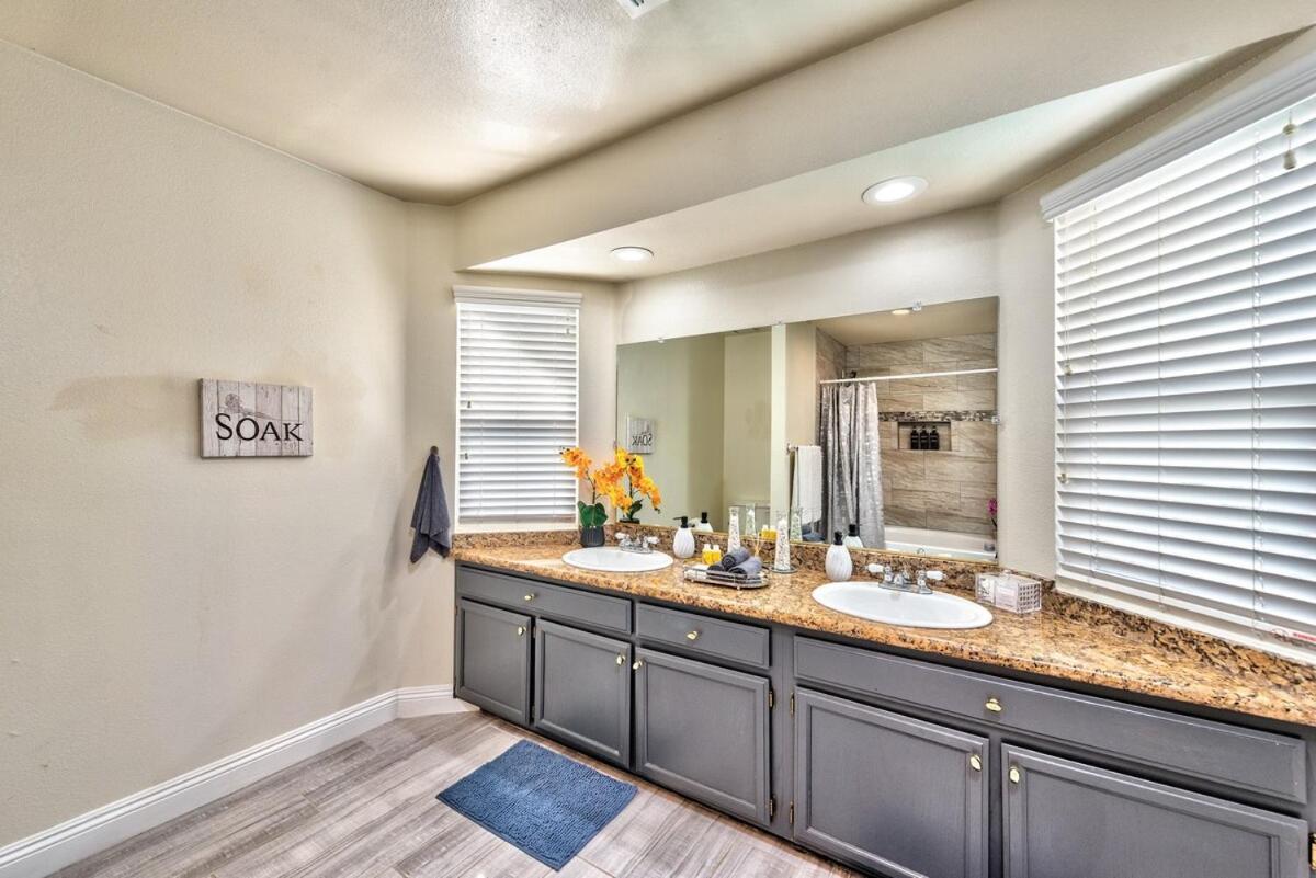 Сasa de vacaciones Treasure Bay-3br Pool & Hot Tub Oasis Near T Strip *