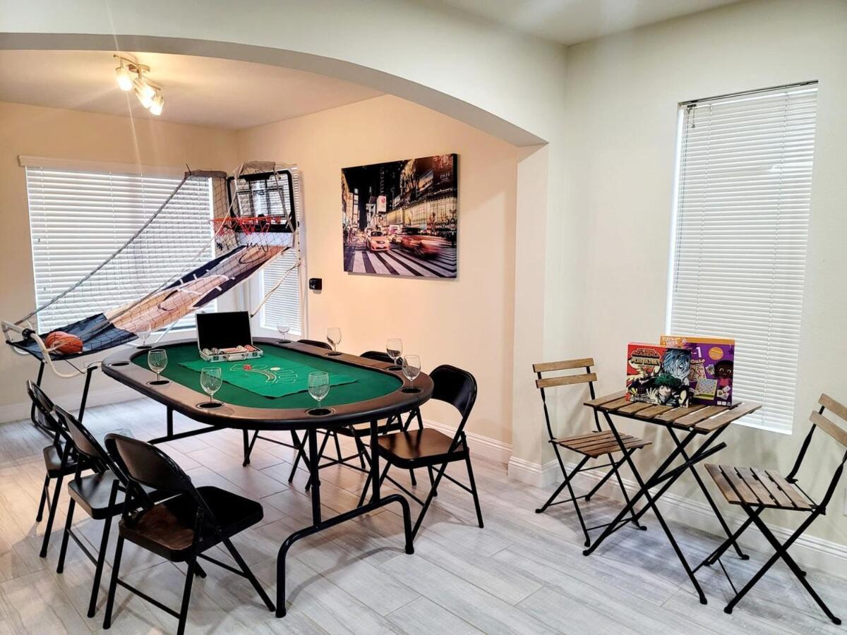 Treasure Bay-3br Pool & Hot Tub Oasis Near T Strip Las Vegas