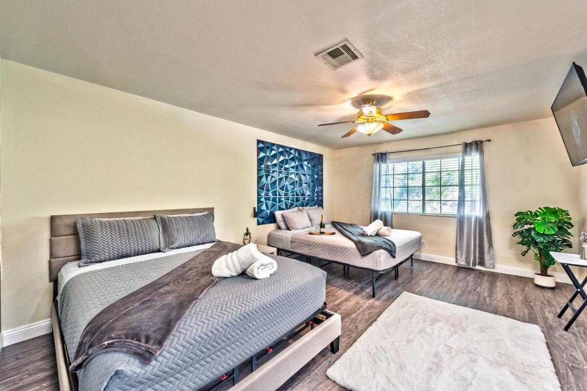 Treasure Bay-3br Pool & Hot Tub Oasis Near T Strip * Las Vegas