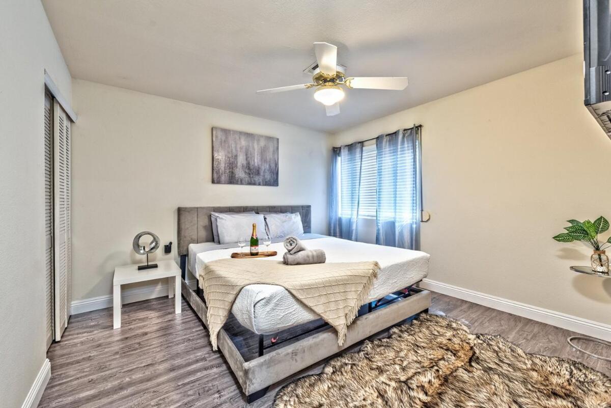 Treasure Bay-3br Pool & Hot Tub Oasis Near T Strip * Las Vegas