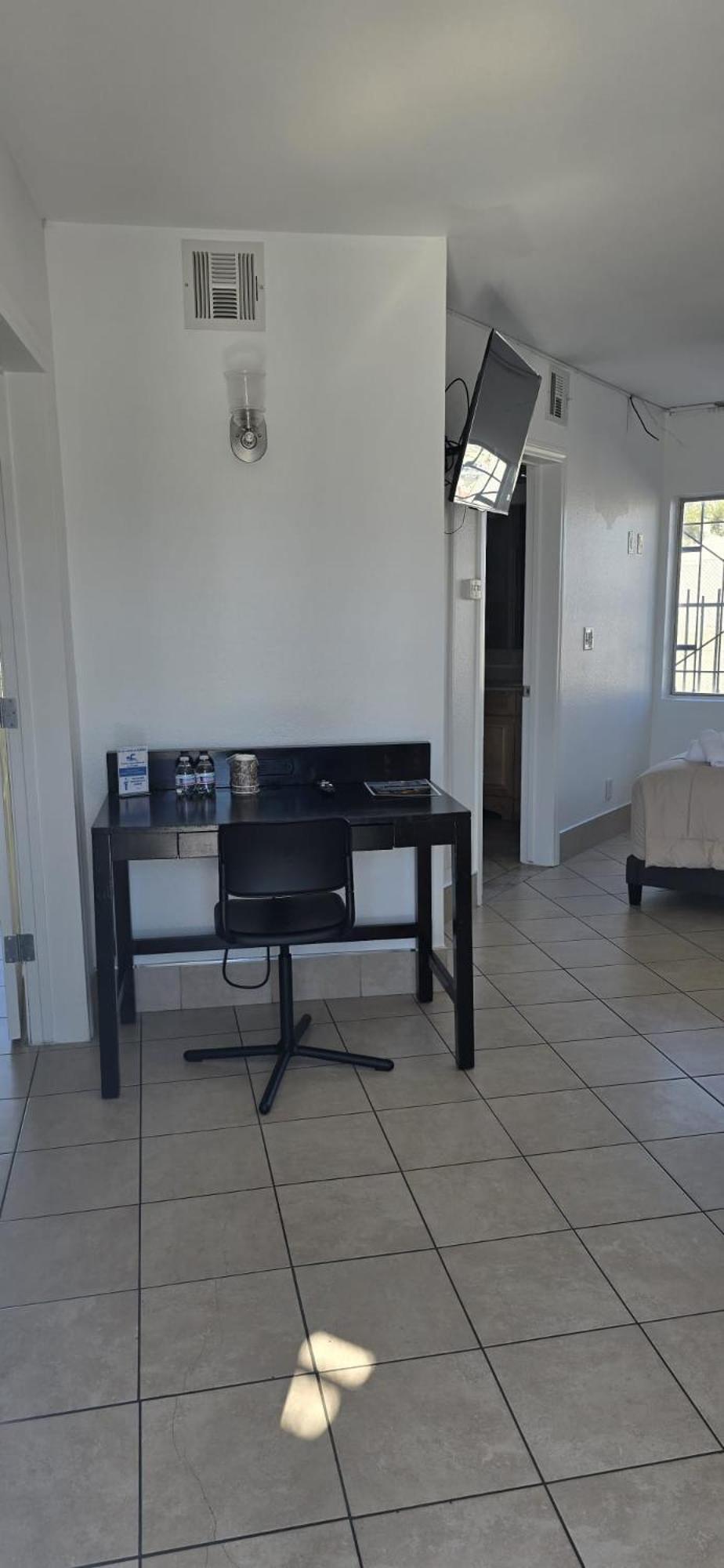 Travelsuites Hotel *