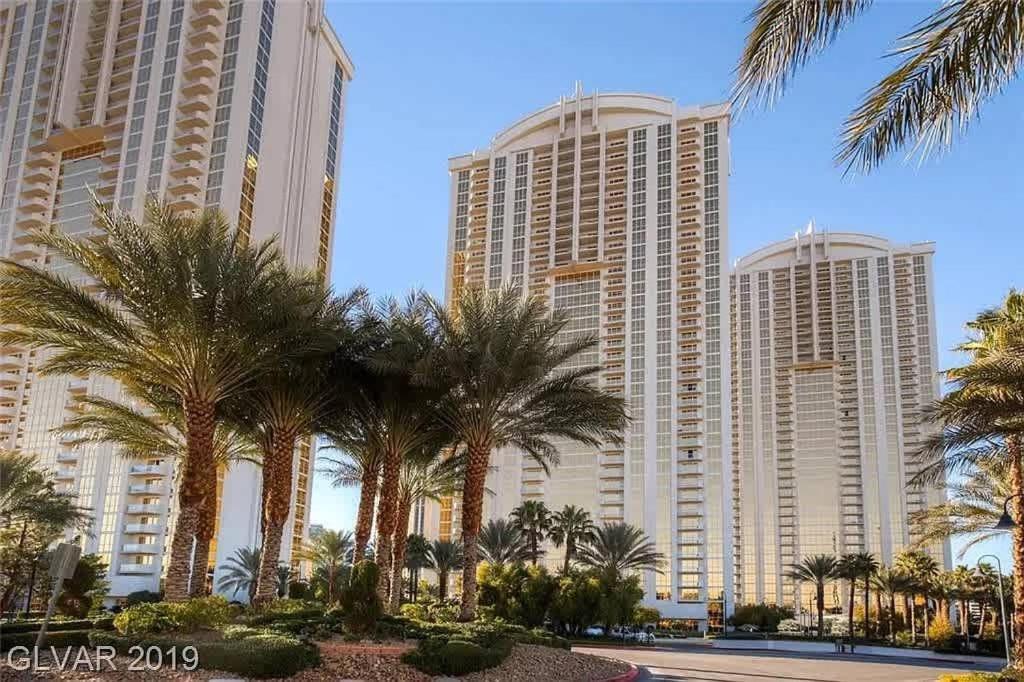 Stunning 1br Strip Views W Balcony 17701 Apartamento *