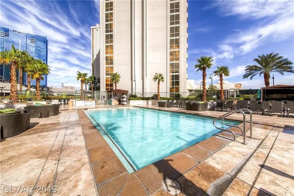 Stunning 1br Strip Views W Balcony 17701 Apartamento Las Vegas