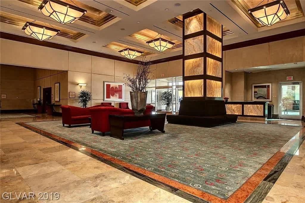 Stunning 1br Strip Views W Balcony 17701 Apartamento Las Vegas